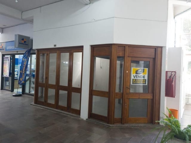 Sala com 60m², à venda, no bairro Laranjal em Pelotas