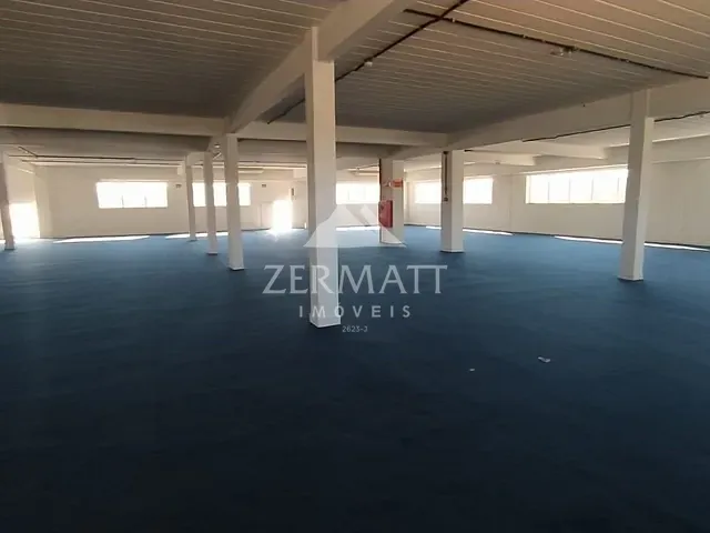 Sala com 900m², para alugar, no bairro Itoupava Central em Blumenau