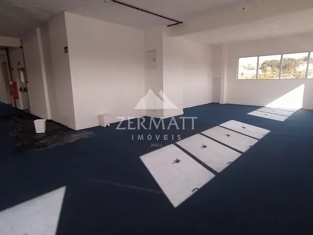 Sala com 900m², para alugar, no bairro Itoupava Central em Blumenau