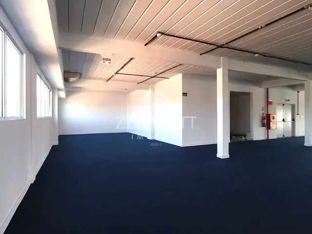 Sala com 900m², para alugar, no bairro Itoupava Central em Blumenau