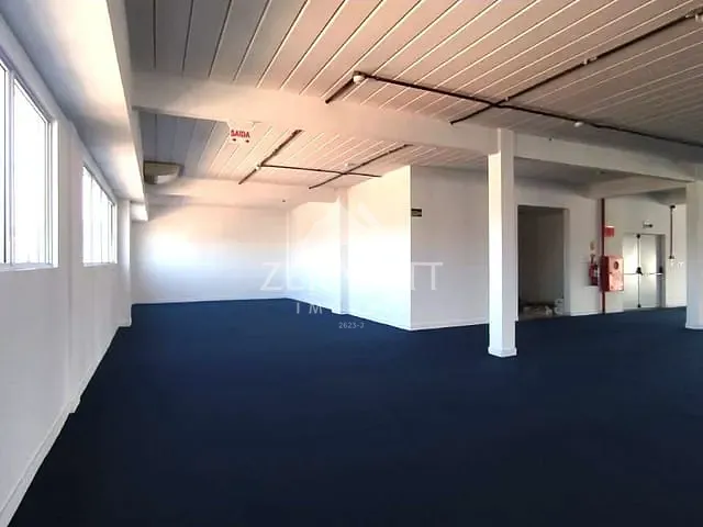 Sala com 900m², para alugar, no bairro Itoupava Central em Blumenau