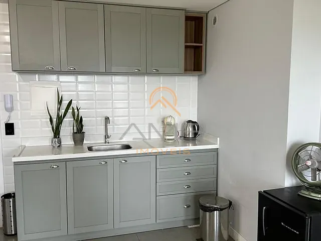 Sala à venda ou para alugar, no bairro Três Vendas em Pelotas