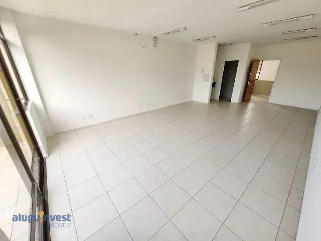 Sala para alugar, no bairro Saco Grande em Florianópolis