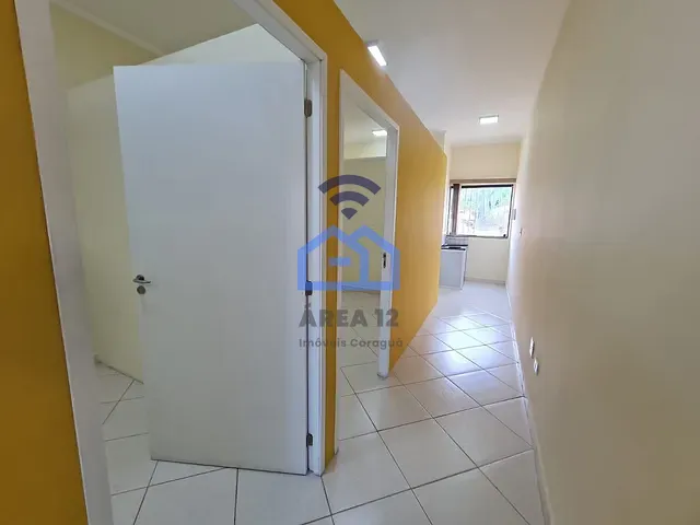 Sala para alugar, no bairro Centro em Caraguatatuba