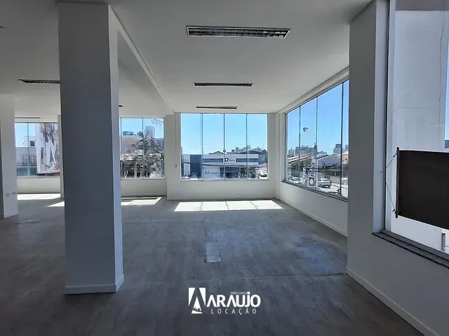 Sala para alugar, no bairro Centro em Navegantes