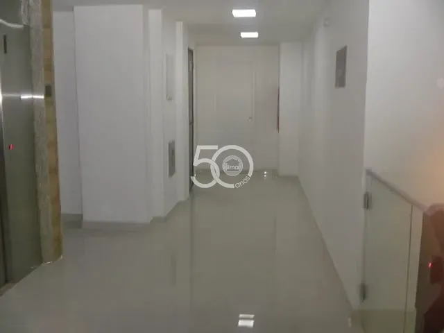 Sala para alugar, no bairro Taquara em Rio de Janeiro