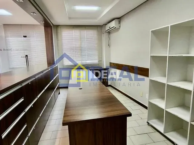 Sala à venda, no bairro Centro em Concórdia