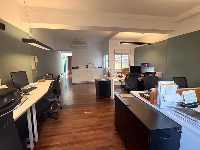 Sala à venda, no bairro Sumaré em São Paulo