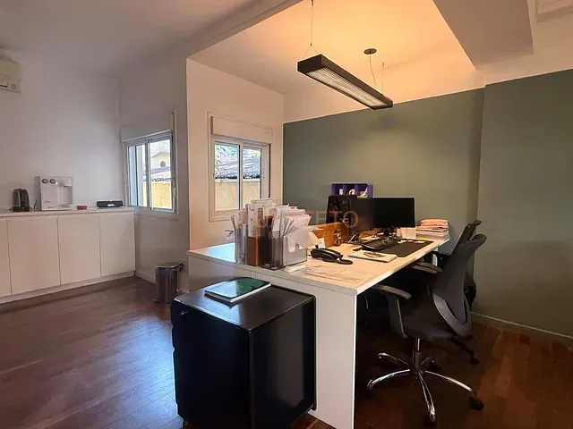 Sala à venda, no bairro Sumaré em São Paulo
