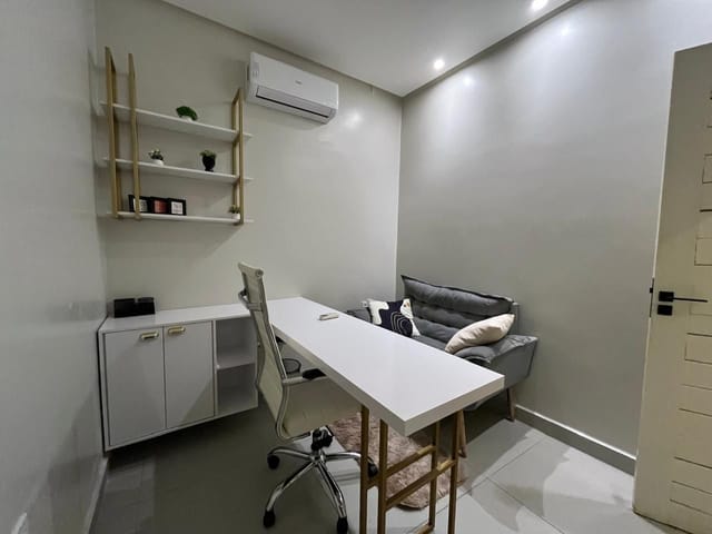 Sala com 9m², para alugar, no bairro Alto do Cruzeiro em Arapiraca