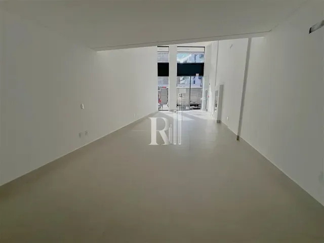 Sala para alugar, no bairro Centro em Itapema