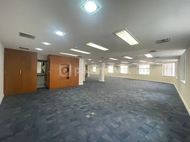 Sala com 268m², para alugar, no bairro Centro em Rio de Janeiro
