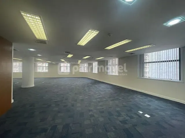 Sala com 268m², para alugar, no bairro Centro em Rio de Janeiro