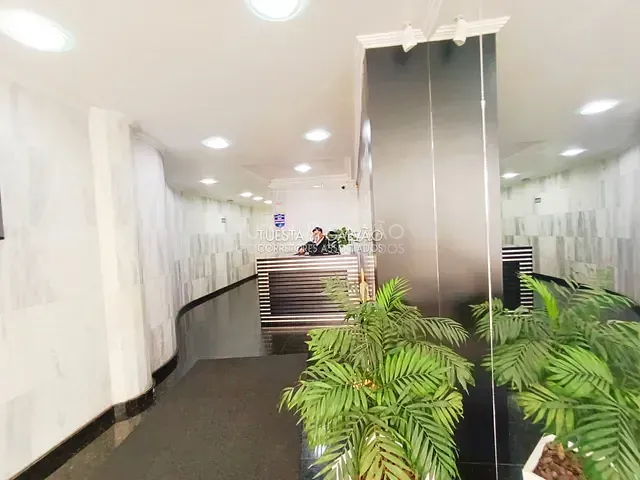 Conjunto comercial com 57m², para alugar, no bairro Centro em Curitiba