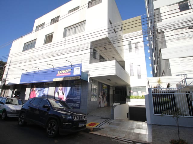 Loja com 120m², para alugar, no bairro Centro em São João da Boa Vista
