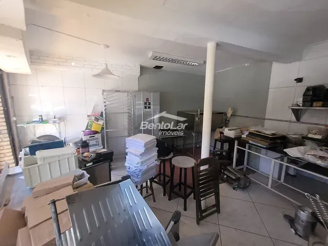 Sala com 25m², para alugar, no bairro Vila Medeiros em São Paulo