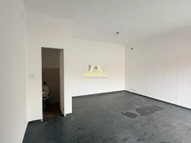 Sala para alugar, no bairro Centro em Salto