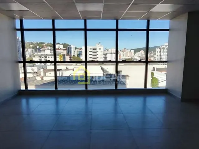 Sala à venda, no bairro Centro em Concórdia