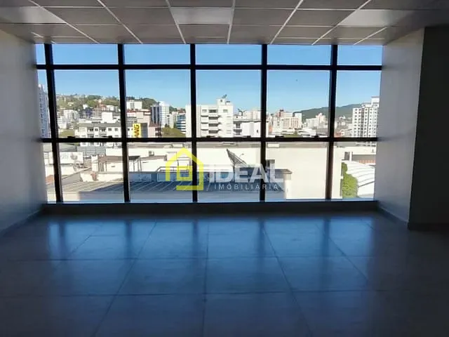 Sala à venda, no bairro Centro em Concórdia