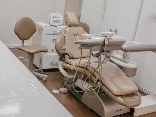 Sala com 700m², para alugar, no bairro Centro em Londrina