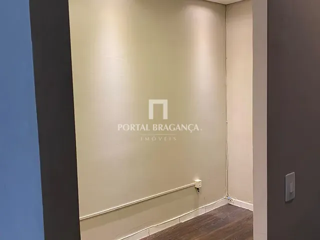 Sala para alugar, no bairro Centro em Bragança Paulista