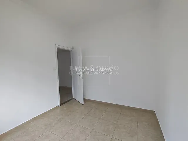 Sala com 70m², para alugar, no bairro Centro em Curitiba