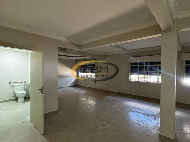 Sala com 150m², para alugar, no bairro Centro em Londrina