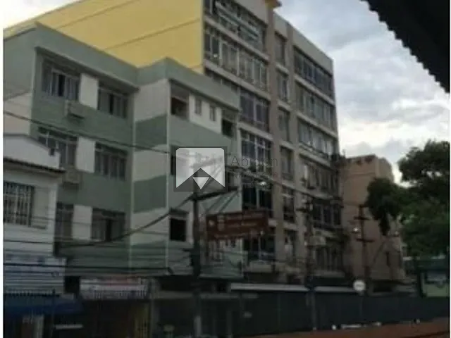 Sala com 630m², à venda, no bairro Centro em Niterói