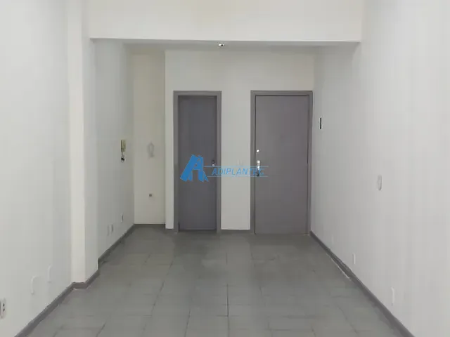 Sala com 31m², para alugar, no bairro Méier em Rio de Janeiro
