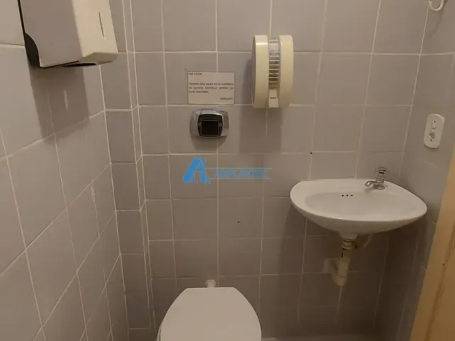 Sala com 31m², para alugar, no bairro Méier em Rio de Janeiro