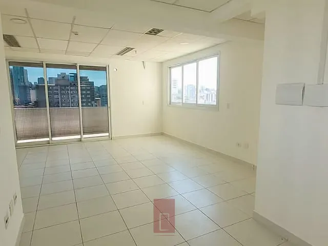 Sala à venda ou para alugar, no bairro Santana em São Paulo
