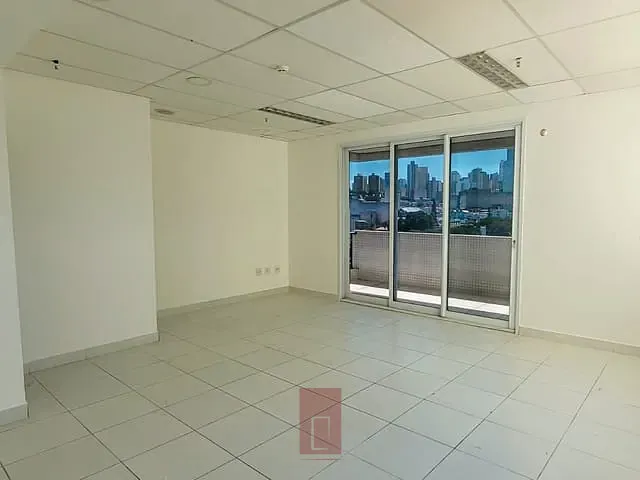 Sala à venda ou para alugar, no bairro Santana em São Paulo