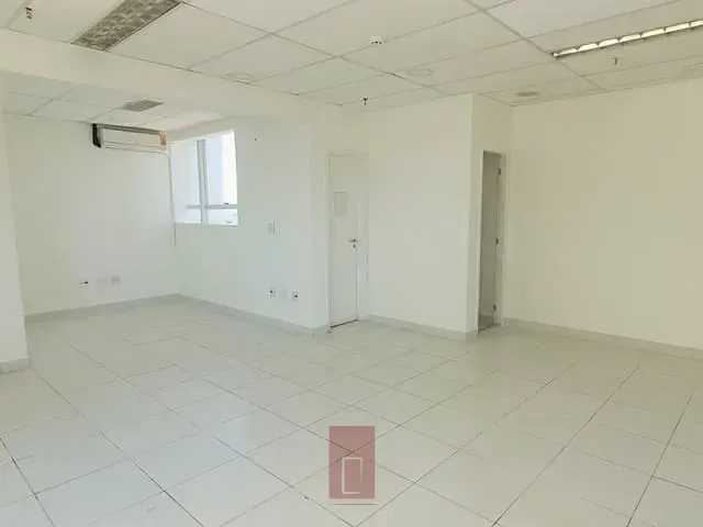 Sala à venda ou para alugar, no bairro Santana em São Paulo