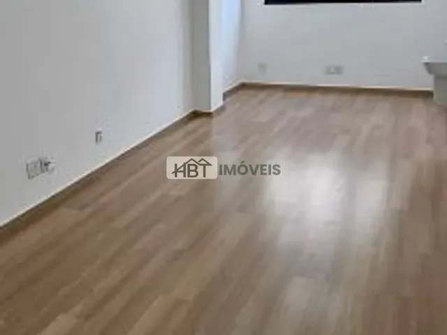 Sala com 32m², à venda, no bairro Jardim Infante Dom Henrique em Bauru
