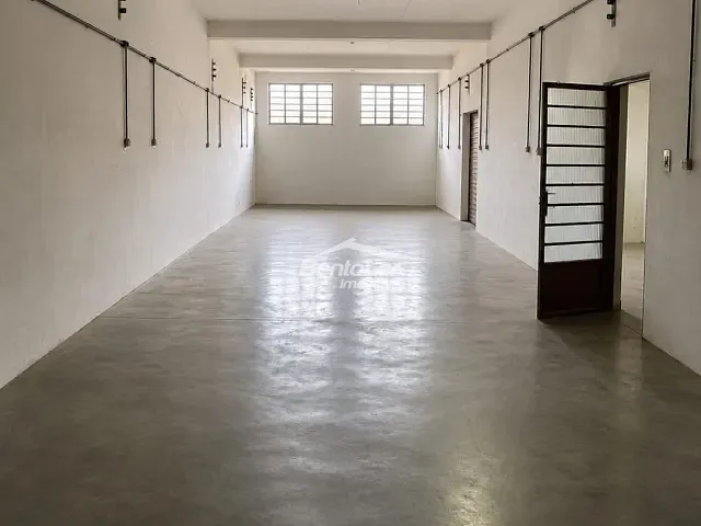 Galpão / Barracão com 80m², para alugar, no bairro Lauzane Paulista em São Paulo