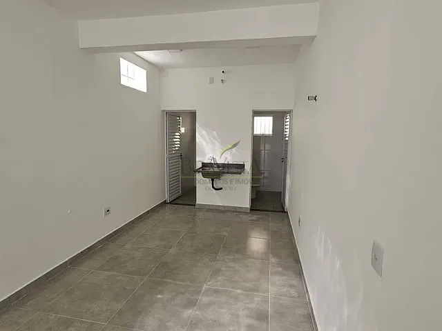 Sala para alugar, no bairro Centro em Piracaia