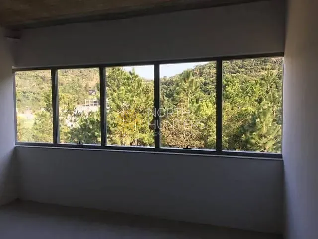 Sala com 45m², à venda, no bairro Saco Grande em Florianópolis