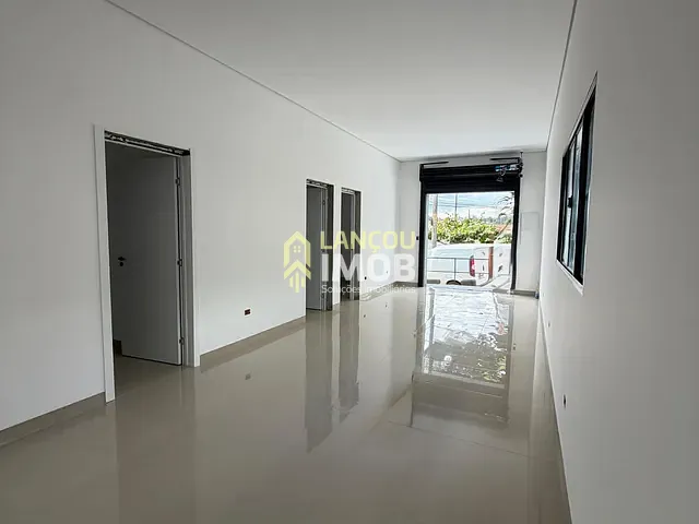 Sala com 100m², para alugar, no bairro Vila Tavares em Campo Limpo Paulista