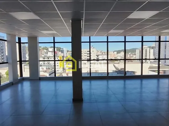 Sala à venda, no bairro Centro em Concórdia