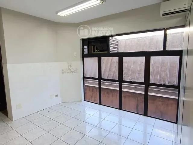 Sala com 40m², para alugar, no bairro Centro em Londrina