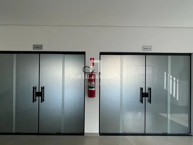 Sala para alugar, no bairro Centro em Bragança Paulista