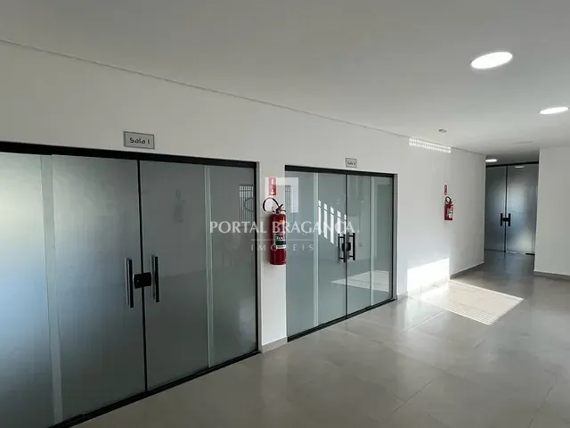 Sala para alugar, no bairro Centro em Bragança Paulista