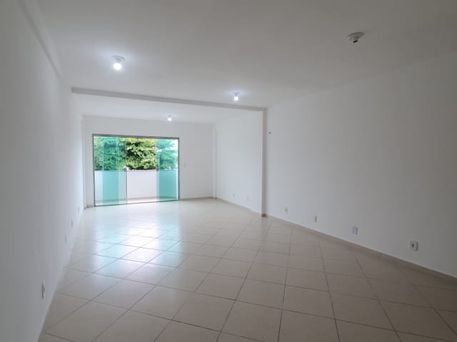 Sala com 43m², para alugar, no bairro Campo Grande em Rio de Janeiro
