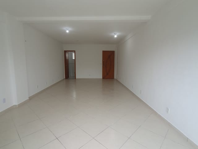 Sala com 43m², para alugar, no bairro Campo Grande em Rio de Janeiro