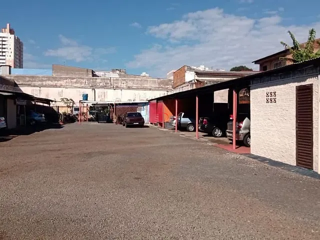 Sala com 2700m², à venda, no bairro Centro em Londrina