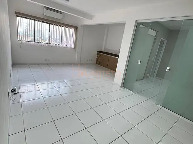 Sala à venda ou para alugar, no bairro Lapa em São Paulo