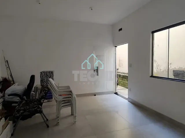 Sala com 35m², para alugar, no bairro Centro em Tremembé