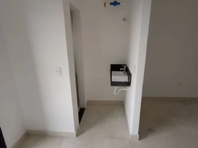 Sala à venda, no bairro Parque Jaçatuba em Santo André