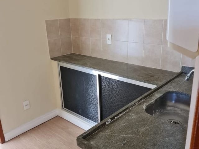 Sala com 49m², para alugar, no bairro Alto Cajueiros em Macaé