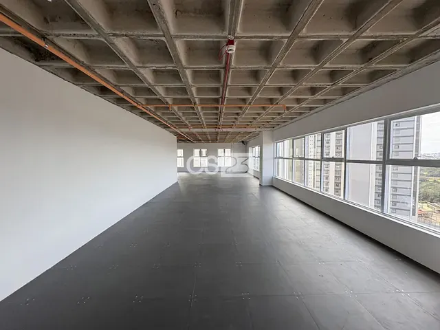 Sala com 305m², à venda ou para alugar, no bairro Bela Suiça em Londrina
